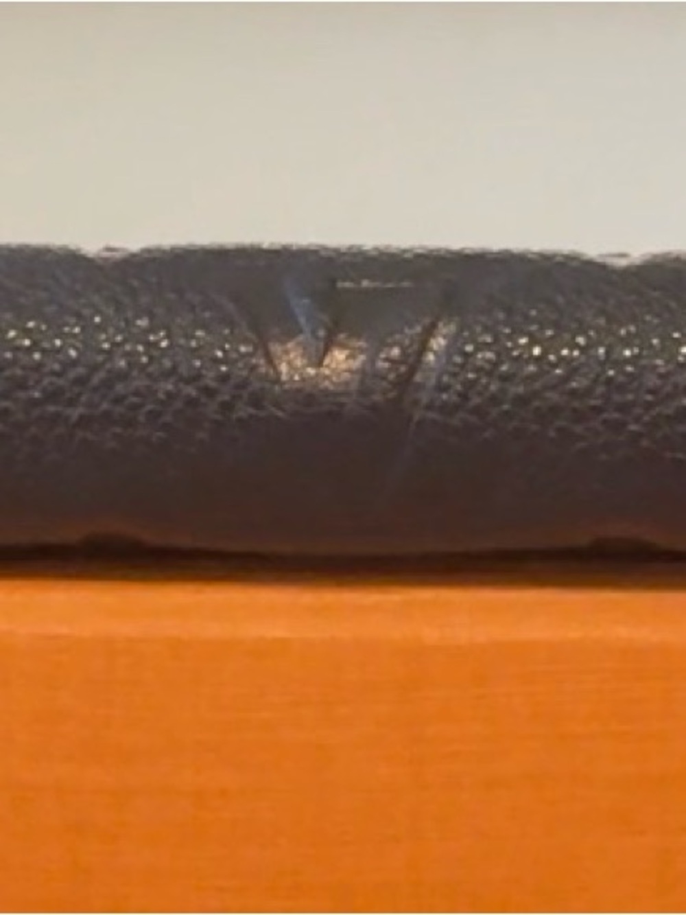LV classic Empreinte leather embossed monogram Clemence wallet in Noir - Picture 2 of 13